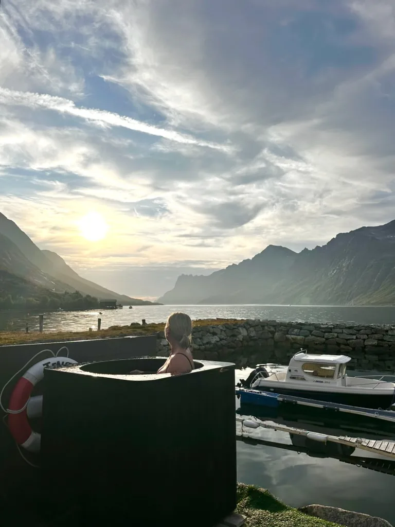 Badstueopplevelse med fjordutsikt i Ersfjordbotn